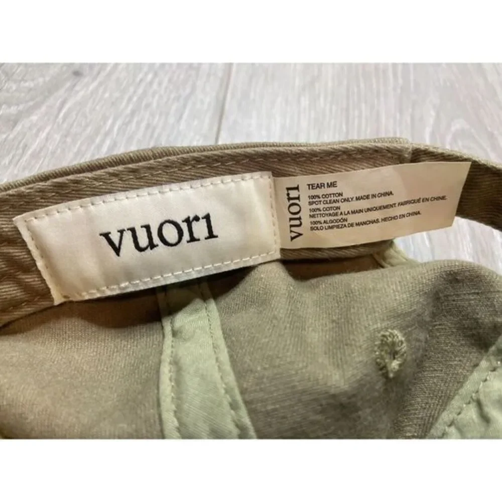 Vuori shipping review garment